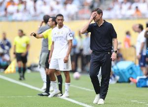 国际媒体报道巴黎大胜皇马，队报：他们就像碾压一只普通蚊子一样